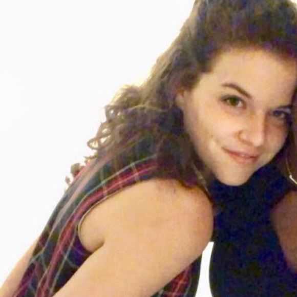 Meet your Posher, Ashley - Picture 1 of 1